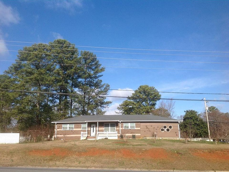 2nd image of 515 Concord Rd SE