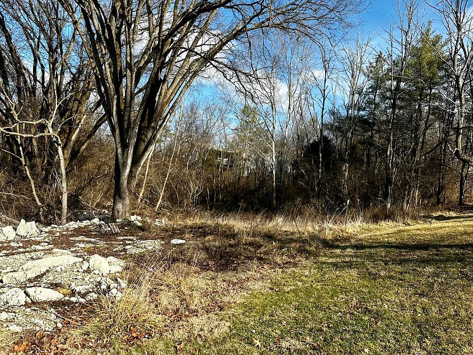 1st image of 112 Old Barn Way