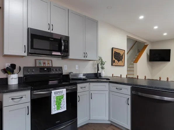71 Main St APT B, Winooski, VT 05404