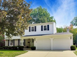 1535 N Haddow Ave, Arlington Heights, IL 60004