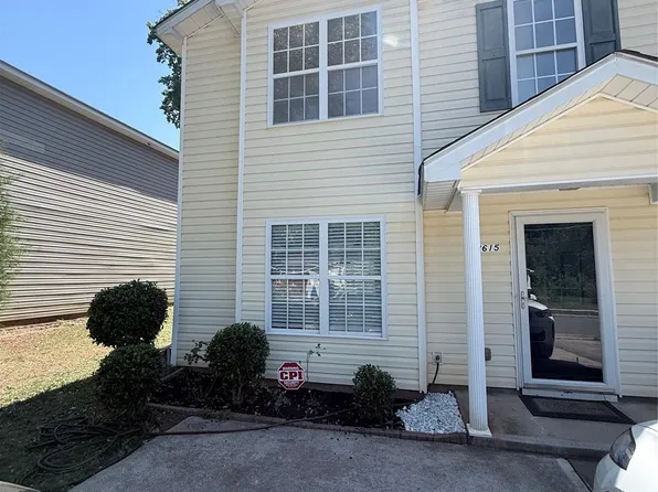 4615 Willard St, Charlotte, NC 28208