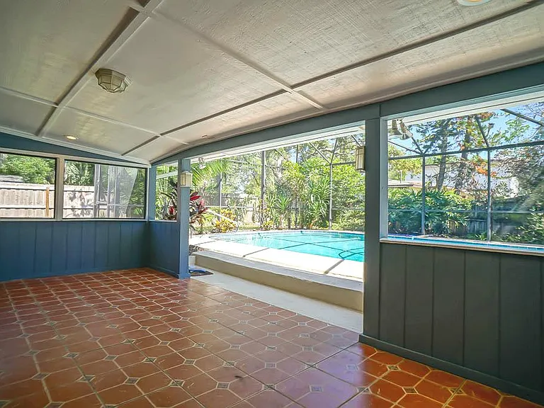 1881 Windsor Dr — Photo 12