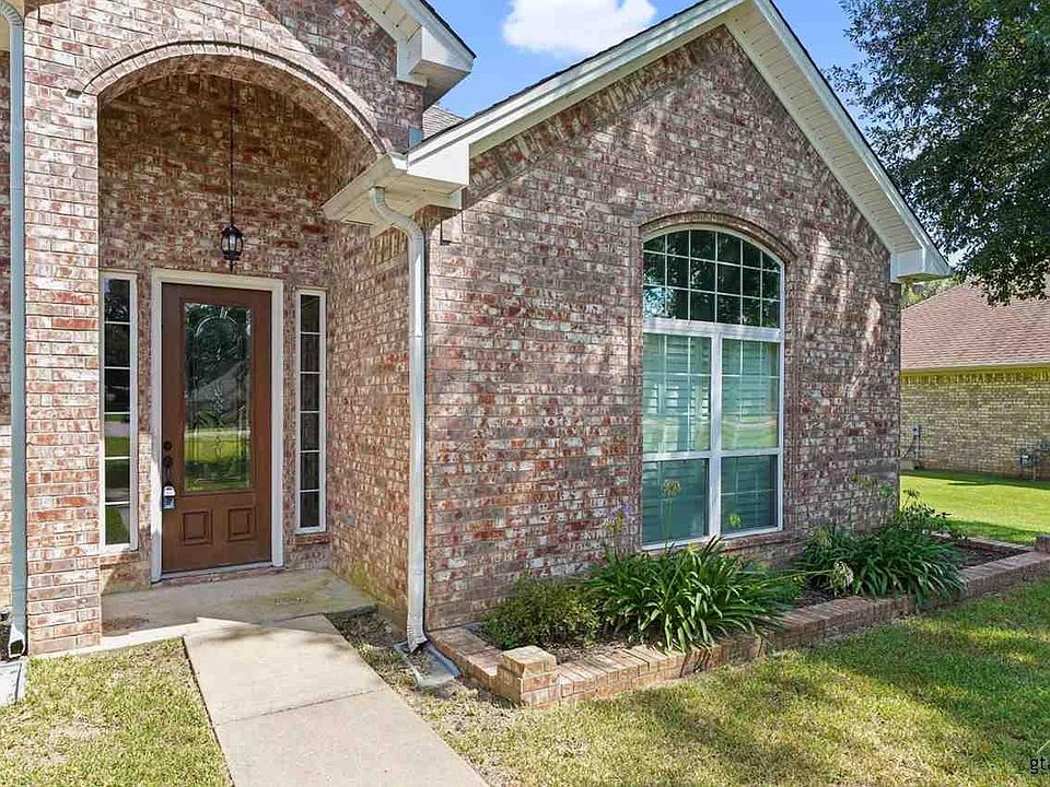 1st image of 21733 Oak Leaf Ln