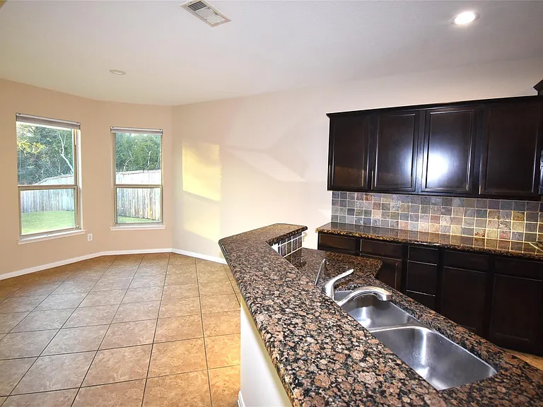 51 S Greenprint Cir — Photo 16
