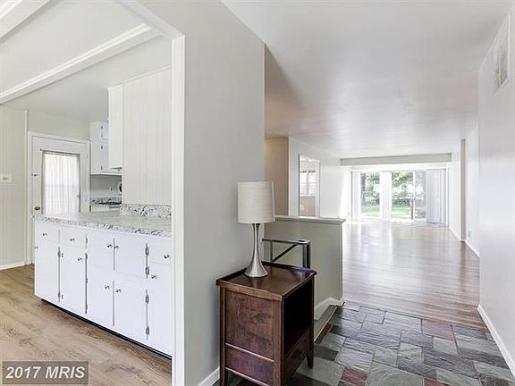 3rd image of 604 E Lynfield Dr