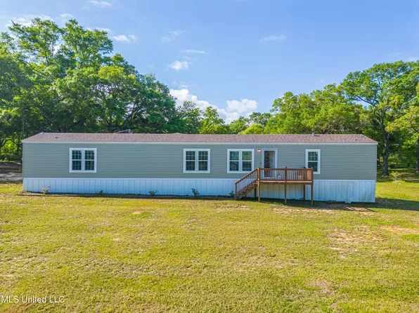 28381 Sundance Rd, Pass Christian, MS 39571