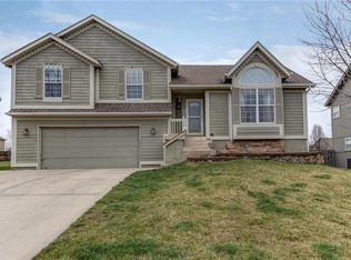 528 E Willow St, Gardner, KS 66030