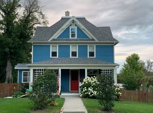 310 Park St, Mount Horeb, WI 53572