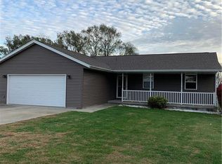 24 Roley Ests, Sullivan, IL 61951