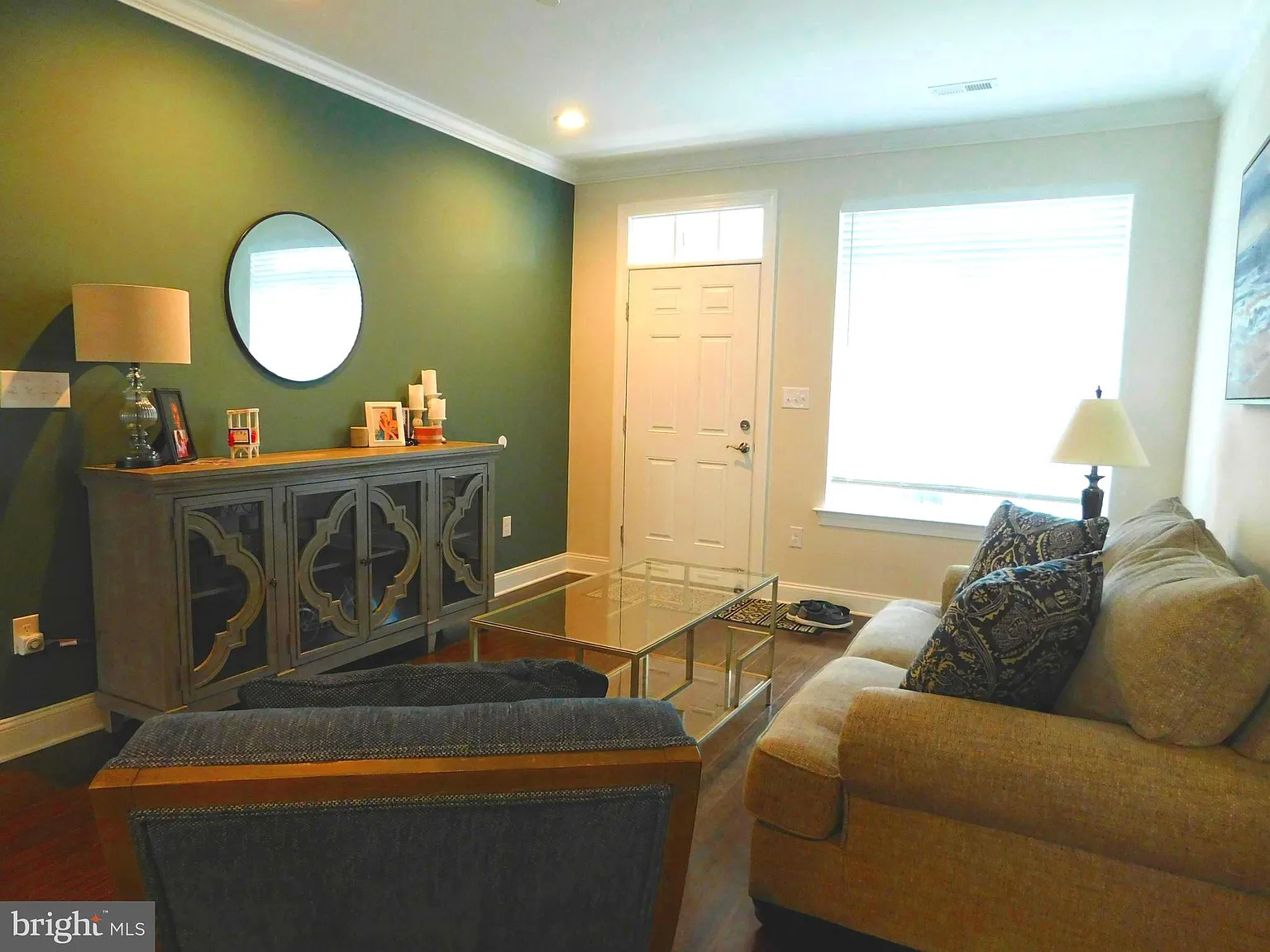 3 bed, 4.0 bath, 2253 sqft, $3,500 — Photo 4