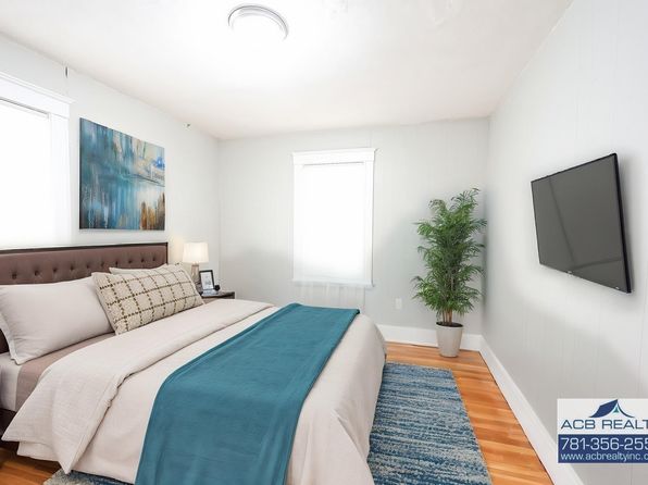 8-10 Mattakeeset St #1