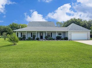 102 Bluebonnet St, Carmine, TX 78932