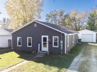 624 S 3rd Ave, Canton, IL 61520