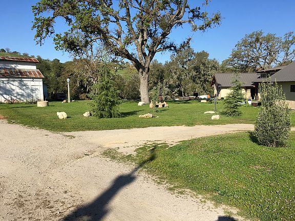 Guest house on left of barn
