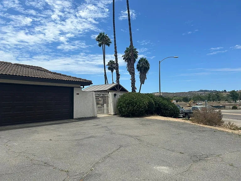 5402 Villas Dr — Photo 22