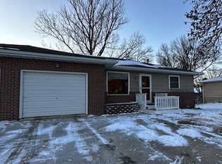 177 19th St NE, Watertown, SD 57201