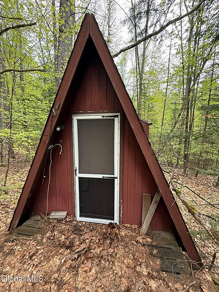 2nd image of 599 Beaver Pond Road