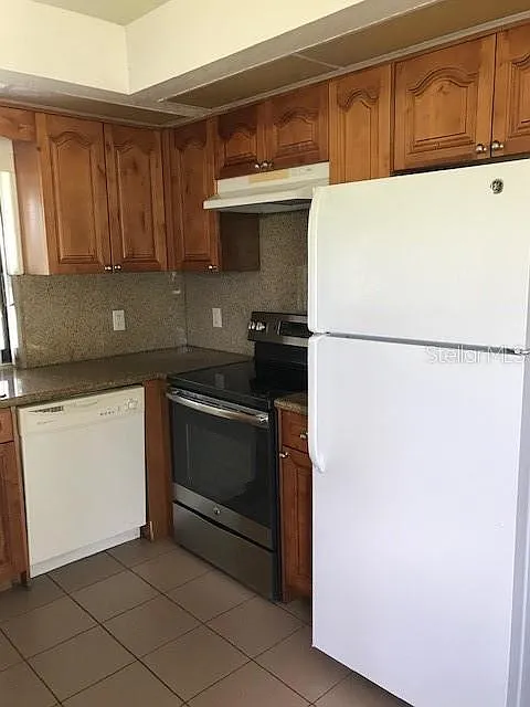 3 bed, 2.0 bath, 1130 sqft, $1,595 — Photo 3