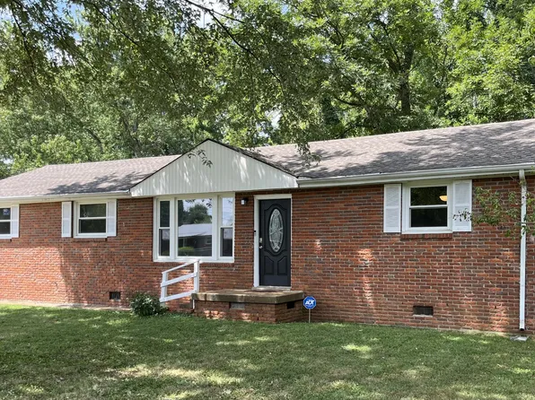 25 Charlemagne Blvd, Clarksville, TN 37042