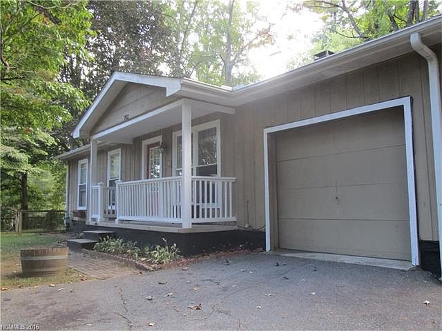 1st image of 702 Knollwood Dr