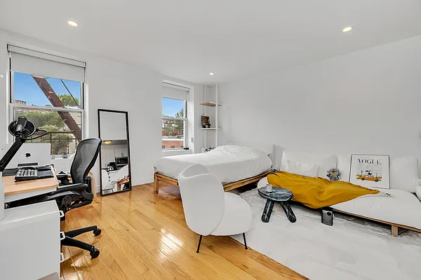 Rented by REAL New York | media 11