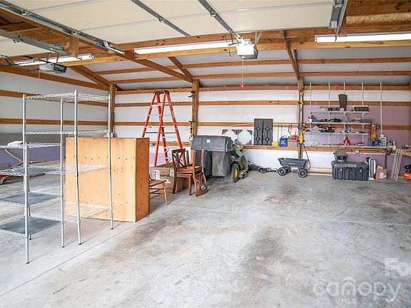 5th image of 1681 Zion Hill Rd