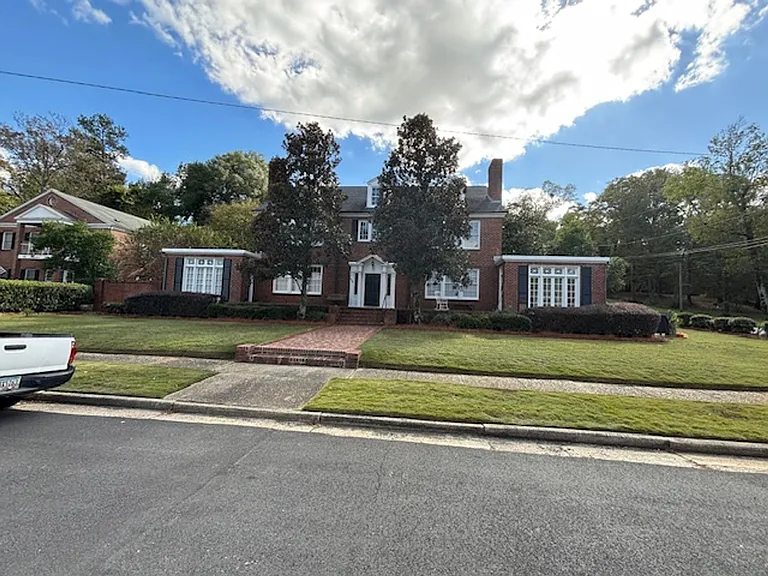 1600 Boulevard St — Photo 1