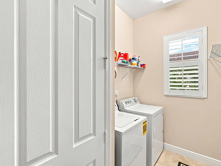 10263 SW Reggiani Rd — Photo 34
