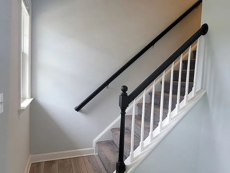 2022 Holmes Ct E — Photo 3