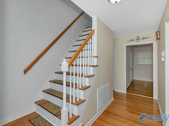 3rd image of 4312 Sullivan St