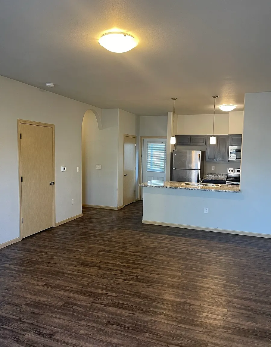 3 bed, 3.5 bath, 1817 sqft, $3,441 — Photo 4
