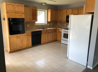 5452 W Brookside Dr, Dearborn Heights, MI 48125