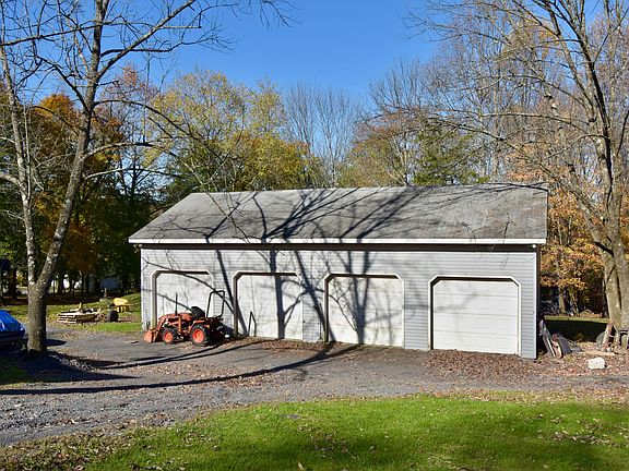 2nd image of 143 S Easton Belmont Pike