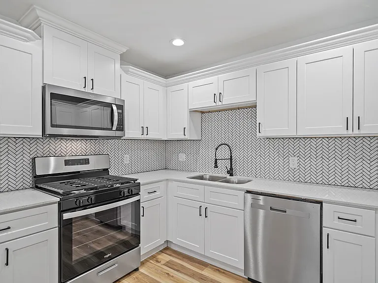 4154 Erby St #A — Photo 10