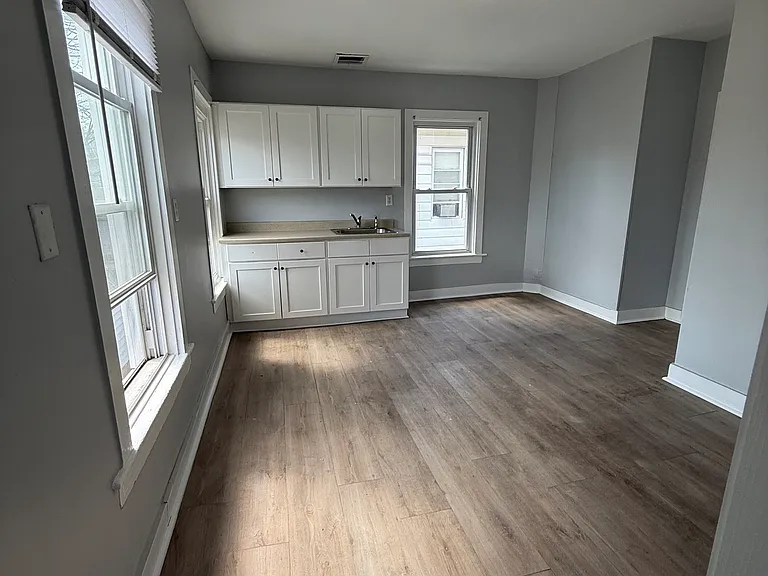 295 Lloyd St #2 — Photo 13