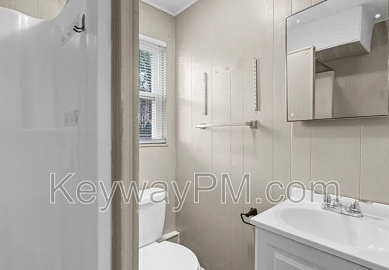 116 Argyle Ave #B — Photo 14