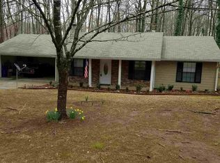 205 Rosewood Dr, Fayetteville, GA 30214