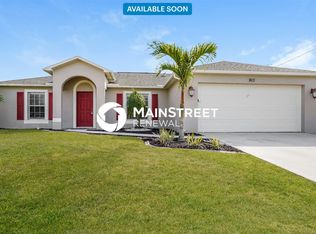 913 NW 8th Ter, Cape Coral, FL 33993