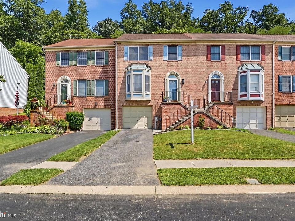 1st image of 923 Buckland Pl
