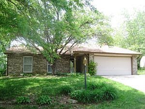 3rd image of 479 N Crater Lake Dr