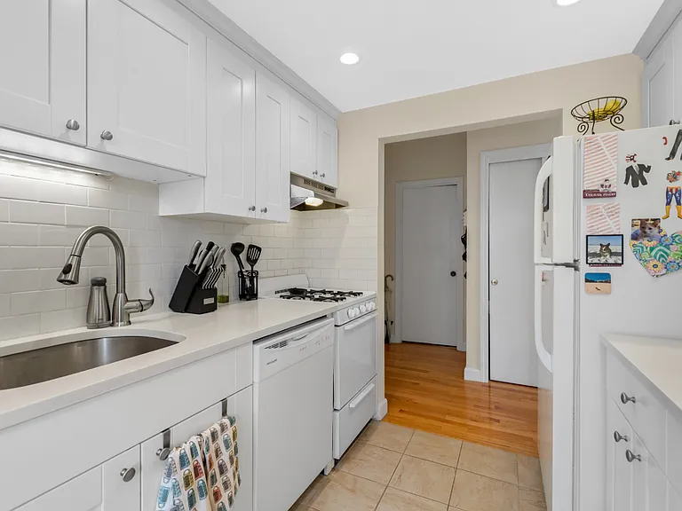 50 Main St #21 — Photo 2
