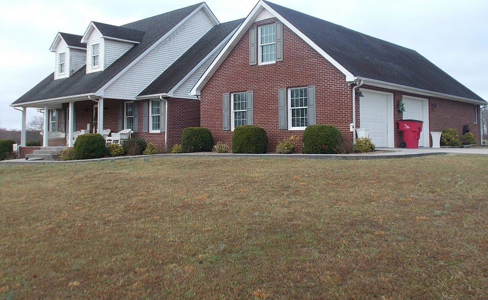 2nd image of 1363 Chandler Rd