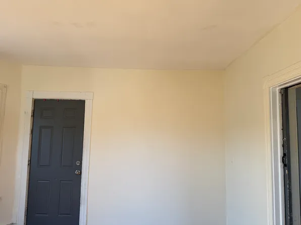 271 3rd Ave Floor 3, Woonsocket, RI 02895