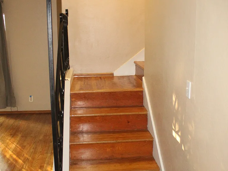 7706 East Pkwy — Photo 25