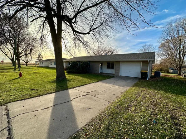 214 3rd St NW, Pennock, MN 56279