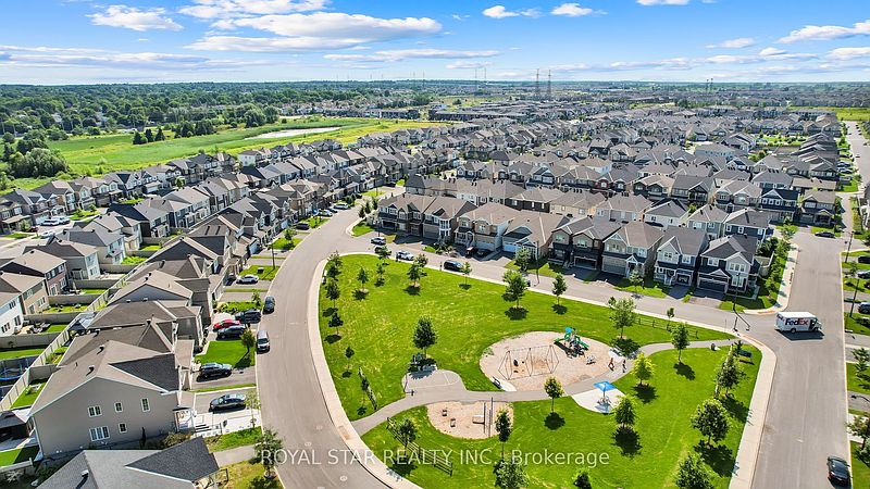 Ottawa House for rent - 4 Bedrooms — photo 38