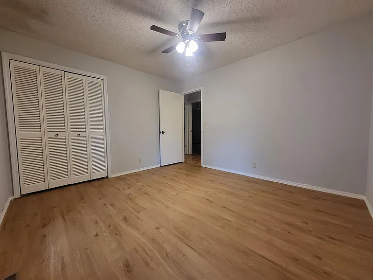 3232 S Roanoke Ave — Photo 10