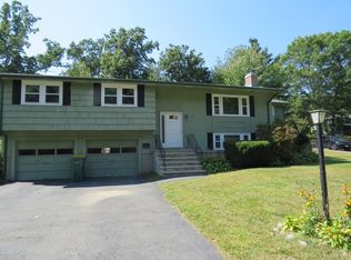 32 Westover Pkwy, Norwood, MA 02062
