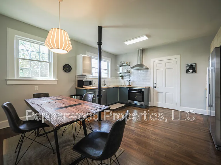 519 E Main St #1-8 — Photo 7