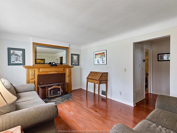 5th image of 890 Glidden Ave